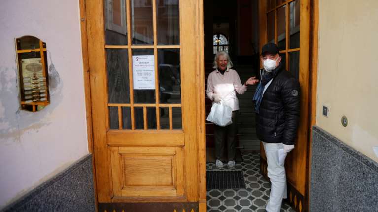 Ευρώπη: Ποια κράτη εξετάζουν τη χαλάρωση των περιοριστικών μέτρων