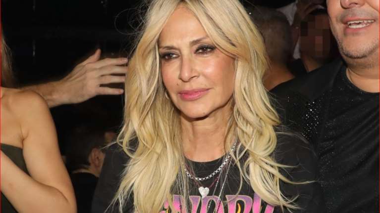 Νέα μαλλιά για την Άννα Βίσση - Η αλλαγή που έκανε στη Νέα Υόρκη και την ανανέωσε πολύ