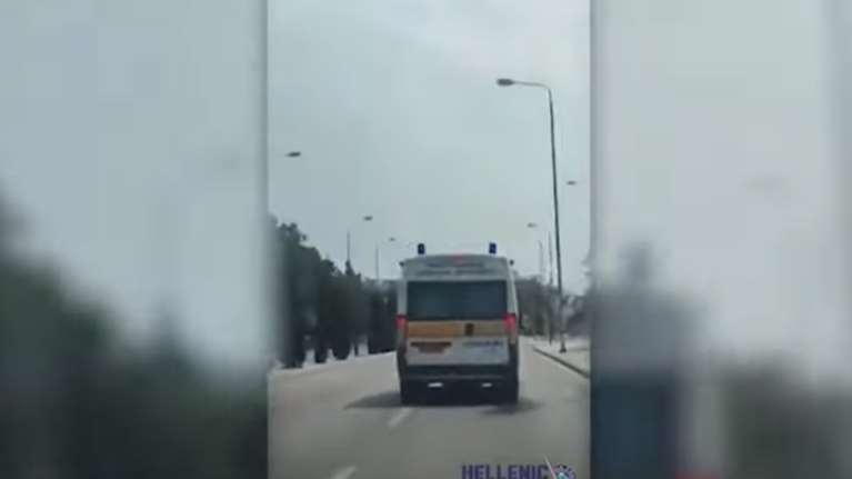 &quot;Γέφυρα ζωής&quot; από την ΕΛ.ΑΣ. για έγκυο από την Πιέρια [βίντεο]