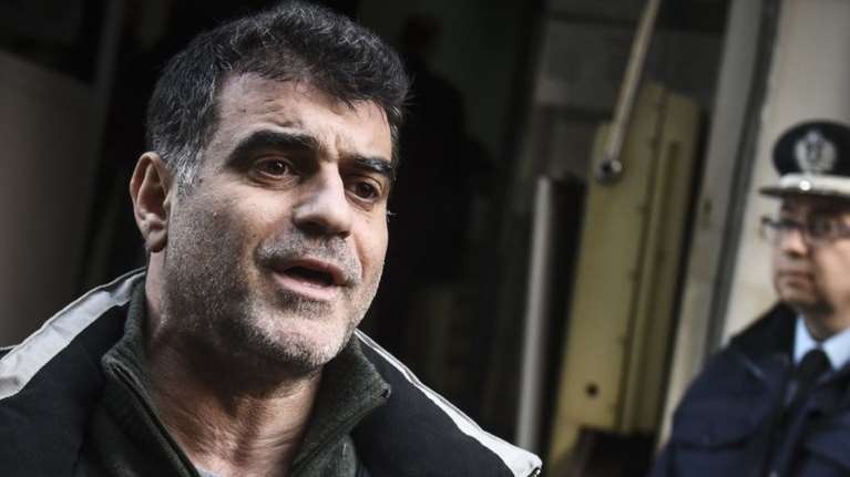 Documento: Συγκέντρωση διαμαρτυρίας έξω από τα γραφεία του Βαξεβάνη - &quot;Ως εδώ με την αθλιότητα&quot;, απαντούν οι εργαζόμενοι