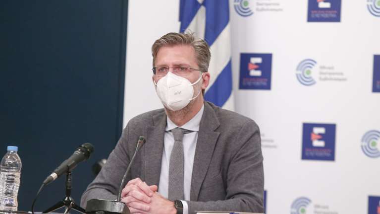 Σκέρτσος: Ελεγχόμενο άνοιγμα με εμβολιασμούς, οικιακά τεστ και μέτρα αυτοπροστασίας - Μέσα στην εβδομάδα οι πρώτες αποφάσεις