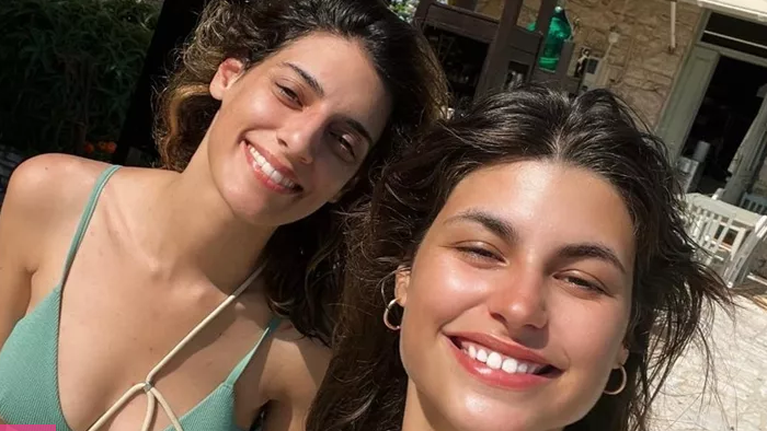 Δανάη Παππά - Χριστίνα Χειλά Φαμέλη: Οι πρωταγωνίστριες του &quot;Σασμού&quot; ποζάρουν με μαγιό και τα likes &quot;πέφτουν βροχή&quot;