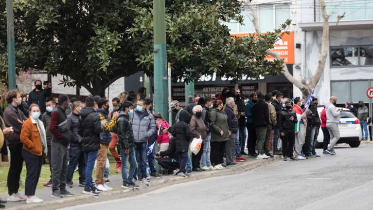 Κορονοϊός: Καζάνι που βράζει η Αττική με 1.317 νέα κρούσματα - Ξεπέρασαν τις 3.000 οι μεταλλάξεις