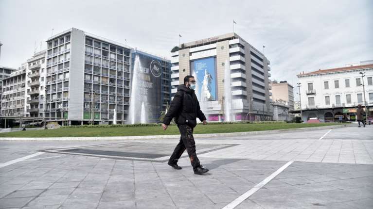 Διαφωνία από καθηγητή Σκουτέλη: Δεν βλέπω &quot;έξυπνα&quot; μέτρα, είναι εντελώς ατελέσφορα