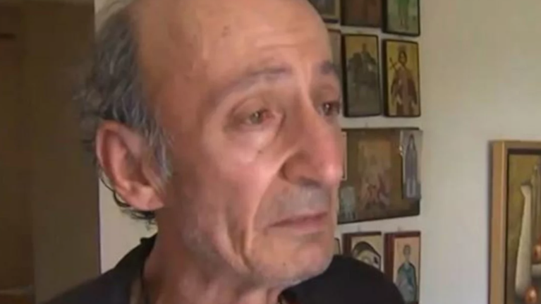 Συγκλονίζει ο πατέρας του 35χρονου που σώθηκε στα Τέμπη, αλλά αυτοκτόνησε - "Τον βρήκα με το όπλο στη μπανιέρα"