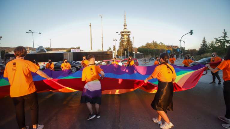 Επίθεση με πέτρες στην πορεία του Thessaloniki Pride - Έξι προσαγωγές [Εικόνες-Βίντεο]