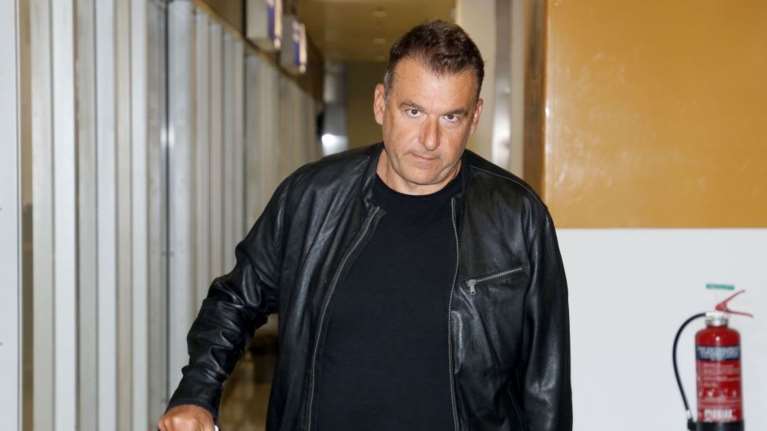 Τα "γαλλικά" του Γιώργου Λιάγκα στον άερα: "Παιδιά μην μιλάτε όλοι μαζί γ@@@ την πουτ@@@ μου"