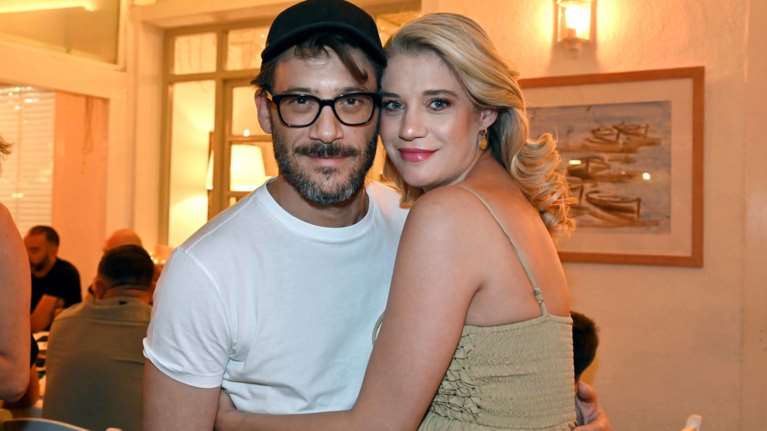 Η σειρά &quot;Μαμά στα κρυφά&quot; ρίχνει αυλαία - Συγκίνηση και χαμόγελα στο τελευταίο μεγάλο πάρτι [εικόνες]