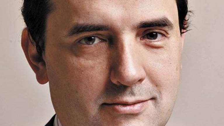 Τρύφων Νάτσης: Ποιος είναι ο Έλληνας &quot;αθόρυβος επενδυτής&quot; που αγοράζει μετοχές στο Ελληνικό και μένει στο Άμπου Ντάμπι