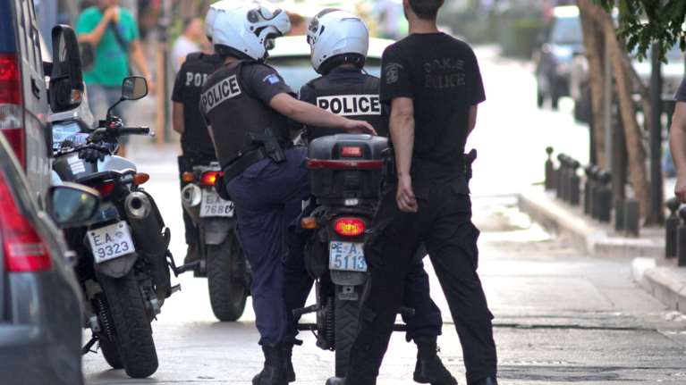 Άγρια συμπλοκή με μαχαιρώματα και τέσσερις τραυματίες στις Ράχες Φθιώτιδας – "Σκηνικό σαν τη δολοφονία του Άλκη"