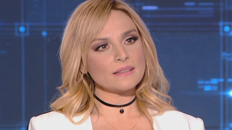 Ελεωνόρα Ζουγανέλη: Σπάνια πλάνα από το μοντέρνο σπίτι της στο κέντρο της Αθήνας [εικόνες, βίντεο]