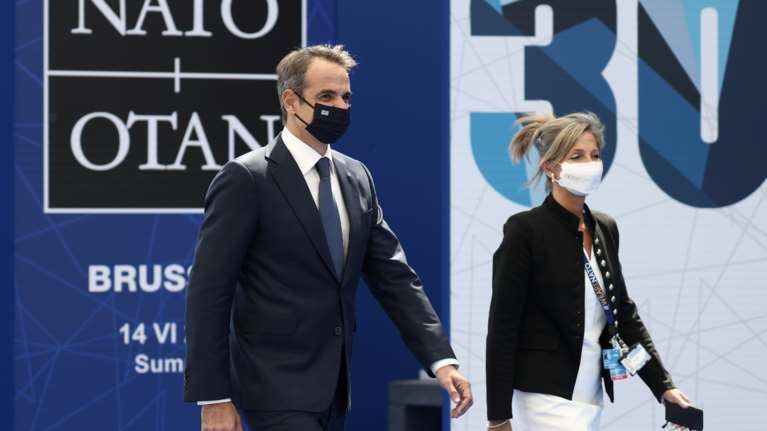 O Μητσοτάκης στο ΝΑΤΟ για αυταρχικούς ηγέτες που απειλούν τις Δημοκρατίες... Ποιους φωτογράφισε