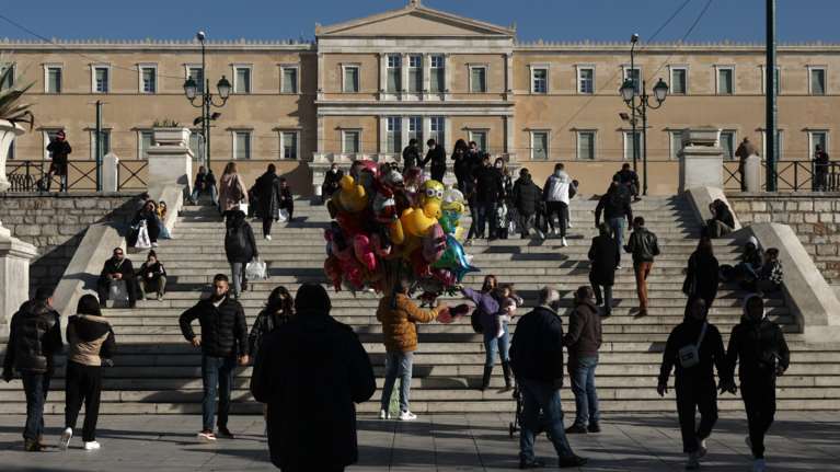 Κορονοϊός: 12.462 τα νέα κρούσματα - 44 νεκροί- 346 διασωληνωμένοι
