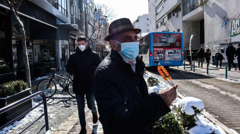 Η Αττική &quot;πυρήνας&quot; του κορονοϊού με 328 νέα κρούσματα - Οι περιοχές που &quot;βράζουν&quot; - Στο &quot;κόκκινο&quot; η Αχαΐα