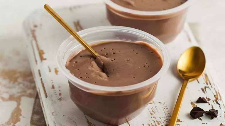 Σοκολατένια σιμιγδαλόκρεμα του λεπτού - Με μόνο 160 θερμίδες