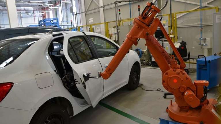 H Renault έδωσε 1.000€ σε κάθε υπάλληλο