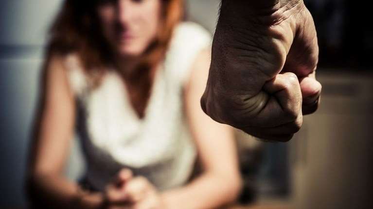 Πάτρα: 30χρονη ενεργοποίησε το Panic Button για να ξεφύγει από τον πρώην σύζυγό της