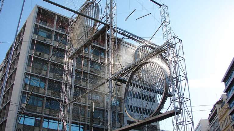 Ένα σπουδαίο υδροκινητικό γλυπτό ζωντανεύει στην πλατεία Ομονοίας