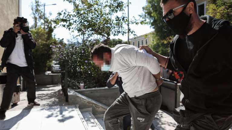 Βιασμός 12χρονης στον Κολωνό: Ποιος είναι ο 42χρονος που συνελήφθη - Έχει κόρη στην ίδια ηλικία με το θύμα