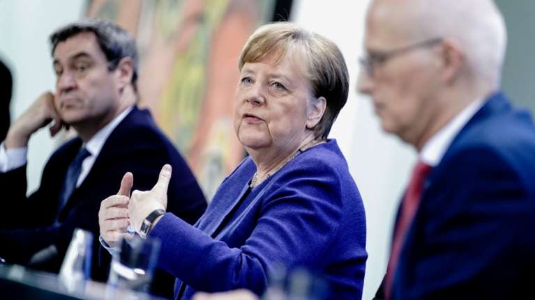 Γερμανία: Νέα χαλάρωση των μέτρων - Ανοίγουν χώροι λατρείας και παιδικές χαρές, γρίφος το ποδόσφαιρο