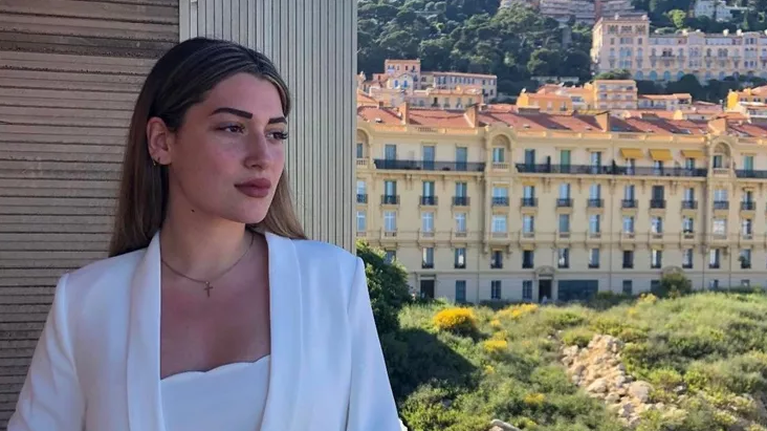 Μαριέλλα Φασούλα: Η εμφάνιση της εντυπωσιακής αθλήτριας με τον πατέρα και τον αδερφό της