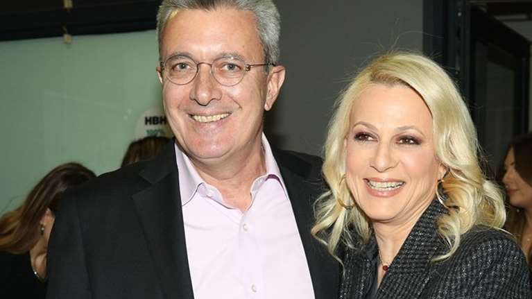 20 χρόνια πριν ο Νίκος Χατζηνικολάου και η Κρίστη Τσολακάκη έφτασαν στην εκκλησία για τον γάμο τους μαζί, με μία ασημένια Πόρσε