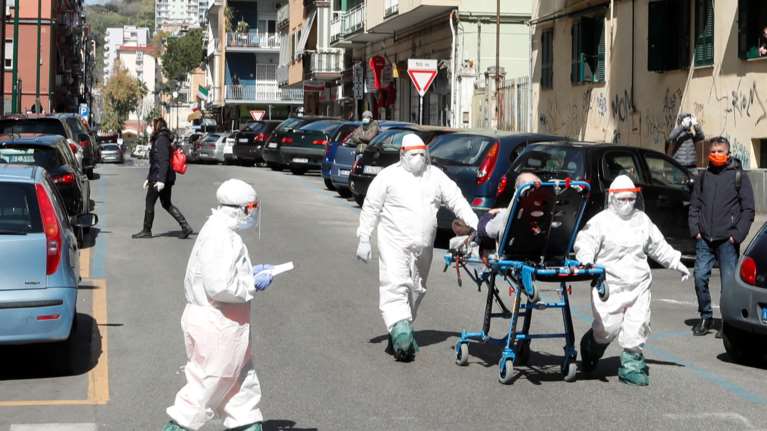 Ιταλία: Μέχρι τέλος Ιουνίου θα διαδίδεται ο κορονοϊός