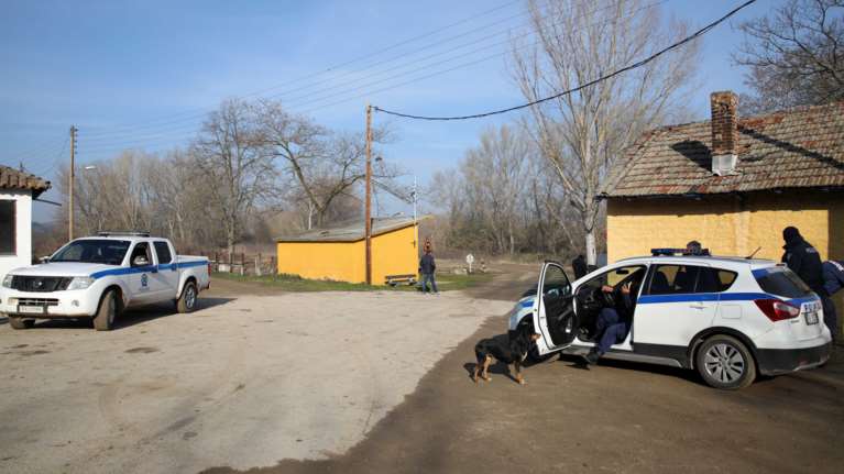 Μεταφέρονται στον Έβρο άλλοι 400 αστυνομικοί - Ξεκίνησαν οι διμοιρίες των ΜΑΤ από την Αθήνα