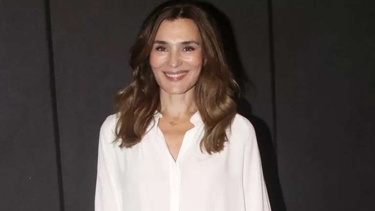 Η Μαρία Ναυπλιώτου 10 χρόνια πριν: Με πολύ μακριά, κατάμαυρα μαλλιά, ολόιδια η Mόνικα Μπελούτσι