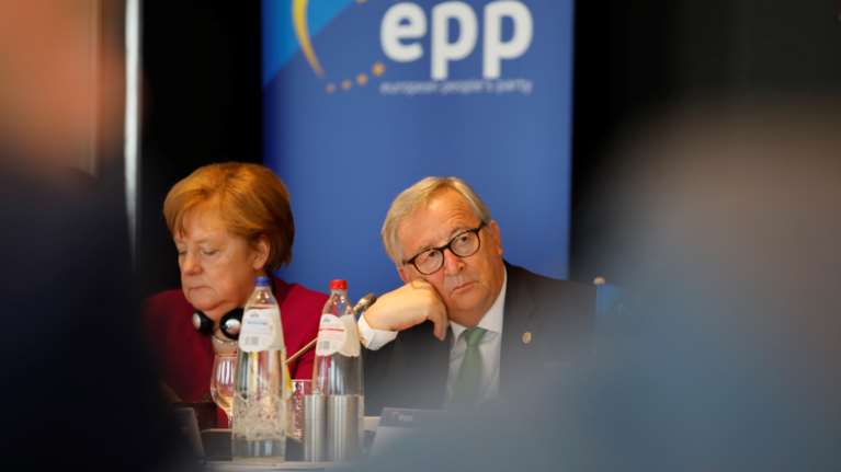 Γιούνκερ: Απαράδεκτος ο Ολλανδός ΥΠΟΙΚ για την Ιταλία- Θα το χρειαστούμε το κορονο-ομόλογο