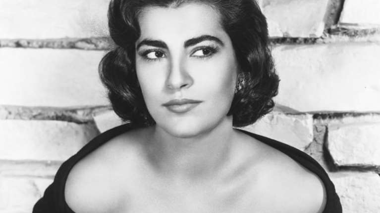 Ειρήνη Παππά: Η πρώτη κινηματογραφική της εμφάνιση το 1948 σε ηλικία 22 ετών [Εικόνα]