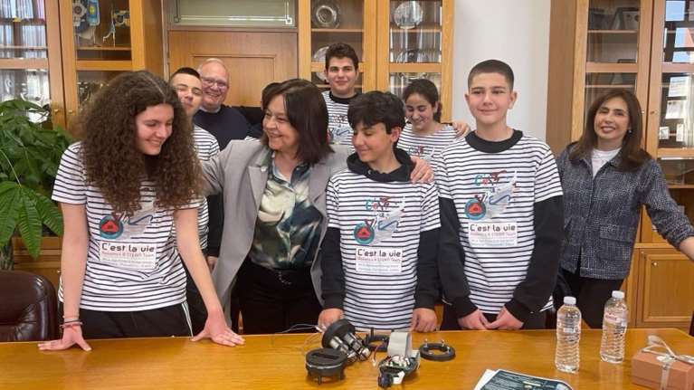 Μαθητές Γυμνασίου της Καλαμαριάς κατασκεύασαν ρομποτικό υποβρύχιο που εξερευνεί σπηλιές και σώζει δύτες