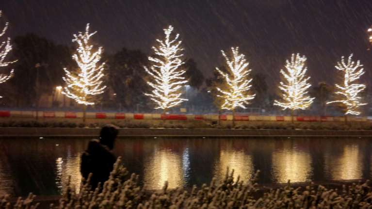 Τσουχτερό κρύο με λιακάδα το Σαββατοκύριακο - Θερμή αέρια μάζα από βδομάδα ανεβάζει τη θερμοκρασία