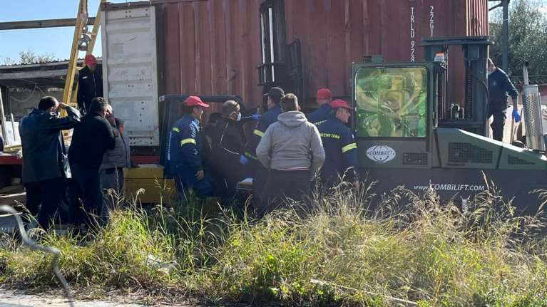 Τραγωδία στη Ζάκυνθο: Καταπλακώθηκαν από τόνους μαρμάρων - Ενας νεκρός και δύο βαριά τραυματισμένοι [Βίντεο]
