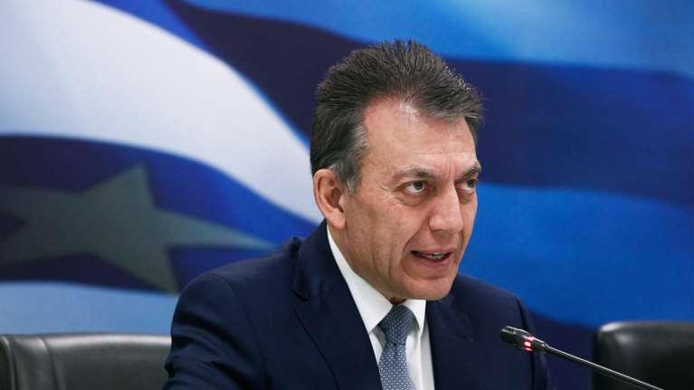 Βρούτσης: Πότε δίνεται το &quot;πράσινο φως&quot; για τα 800 ευρώ σε 160.000 νέους δικαιούχους