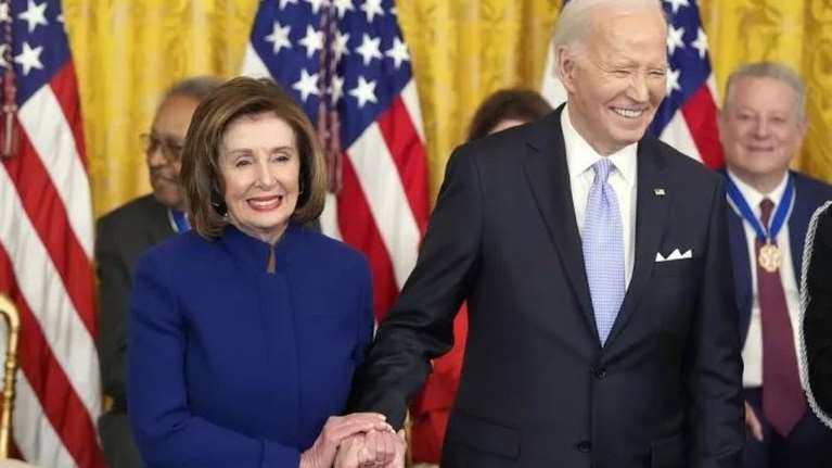 Προβληματισμένη και η Πελόζι: Kαλεί τον Μπάιντεν να αποφασίσει αν θα παραμείνει υποψήφιος - &quot;Ο χρόνος πιέζει&quot;