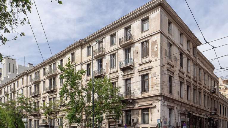 Τα εγκαταλελειμμένα κτίρια της Αθήνας που μεταμορφώνονται σε ξενοδοχεία