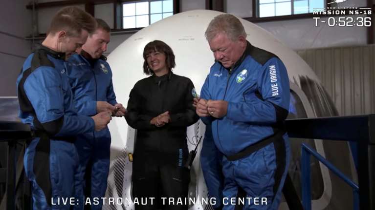 Ουίλιαμ Σάτνερ: Ο &quot;Κάπτεν Κερκ&quot; έγινε ο γηραιότερος άνθρωπος που ταξίδεψε στο διάστημα [Εικόνες]