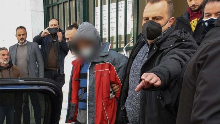 Ανδραβίδα:  Αναβιώνει το τετραπλό φονικό της οικογένειας από τον 62χρονο σπιτονοικοκύρη τους - Ξεκινά η δίκη