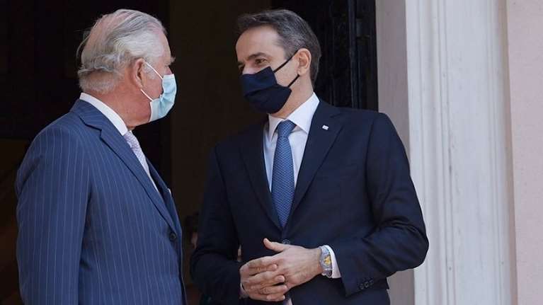 Κόντρα ΝΔ - ΣΥΡΙΖΑ για την επίσκεψη Μητσοτάκη στο Dumfries House: &quot;Ψελλίζουν διάφορα ακατανόητα συνομωσιολογικά&quot;