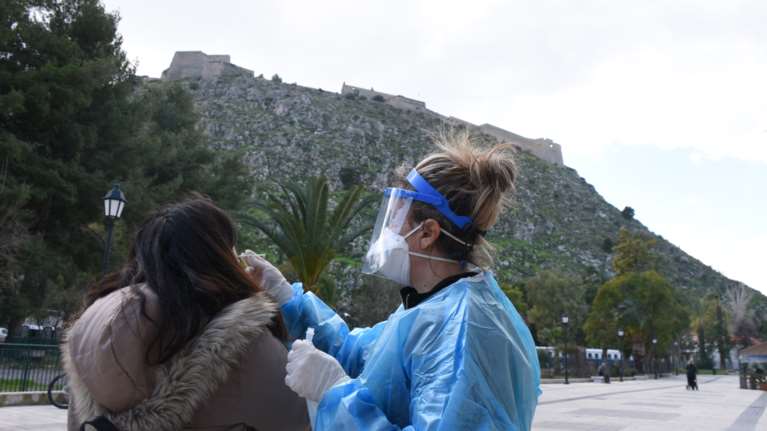 ΕΟΔΥ: Σε 155 σημεία θα πραγματοποιούνται σήμερα δωρεάν rapid test