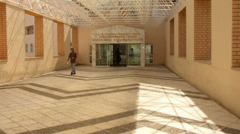 Κορονοϊός: "Θερίζει" ο κορονο-γάμος στην Αλεξανδρούπολη - Ακόμα εννέα θετικά κρούσματα