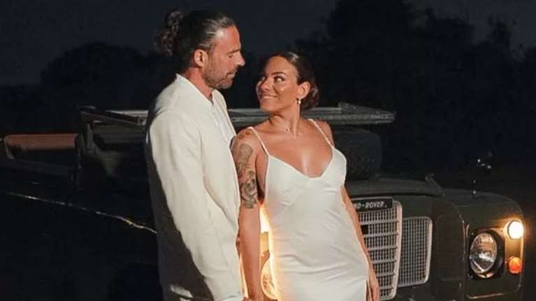 Ευρυδίκη Βαλαβάνη – Γρηγόρης Μόργκαν: Η τρυφερή πρώτη αγκαλιά μετά τον γάμο