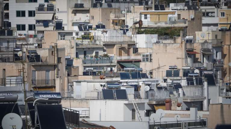 Πλειστηριασμοί: &quot;Από τους εκβιασμούς δεν άντεχα άλλο&quot; - Τι λένε υπερχρεωμένοι δανειολήπτες