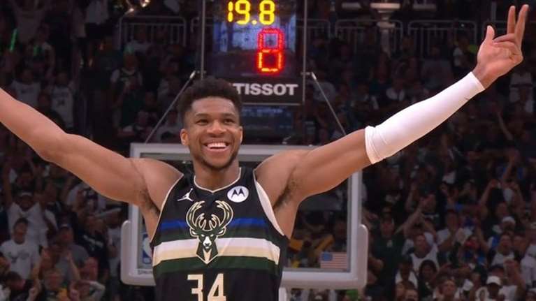 Γιάννης Αντετοκούνμπο: Αναβλήθηκε η επιστροφή του στην Ελλάδα - Δεν θα παρευρεθεί στο Προεδρικό