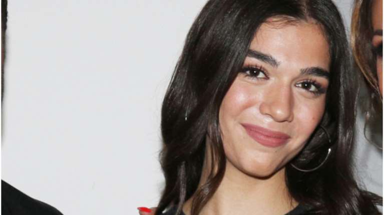 Φοιτητική ζωή στο Λονδίνο: Η Μελίνα Νικολαΐδη κάνει γυμναστική με σέξι κορμάκι και διασκεδάζει με τις φίλες της