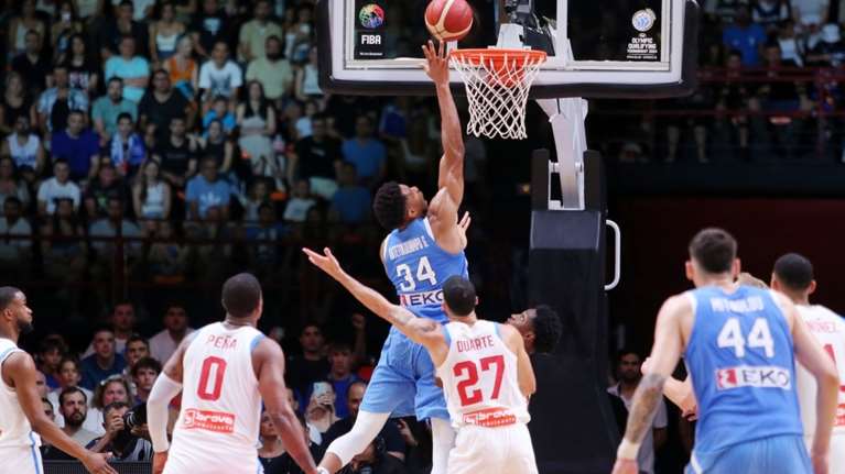 Προολυμπιακό Τουρνουά: &quot;Σάρωσε&quot; τη Δομινικανή Δημοκρατία η Εθνική Ελλάδος με τεράστιο Γιάννη Αντετοκούνμπο