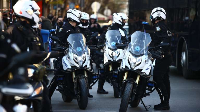 Από τον Δήμο Αθηναίων ξεκινά πιλοτικά η λειτουργία των καμερών που θα φορούν οι αστυνομικοί