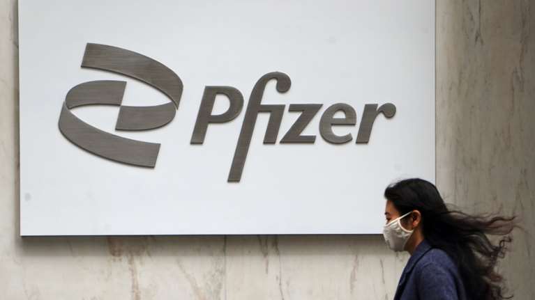 Κορονοϊός: Εξελίξεις - Η Pfizer δίνει την πατέντα του χαπιού της σε κατασκευαστές γενοσήμων σε 95 χώρες