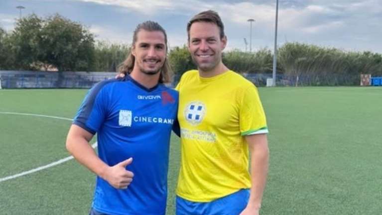 Ο Στέφανος Κασσελάκης έπαιξε ποδόσφαιρο με την ομάδα της &quot;Αυγής&quot; πριν φύγει για τις ΗΠΑ [εικόνες]